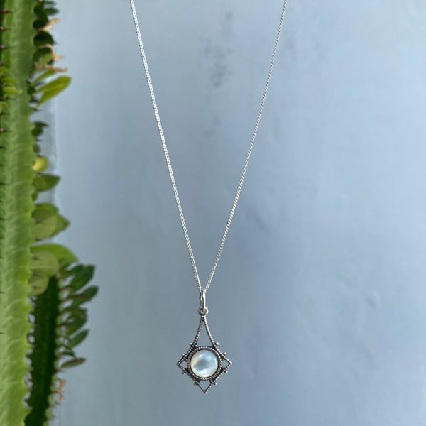 silver mother of pearl necklace