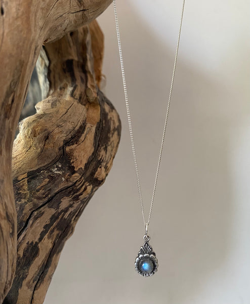 arabella silver labradorite necklace