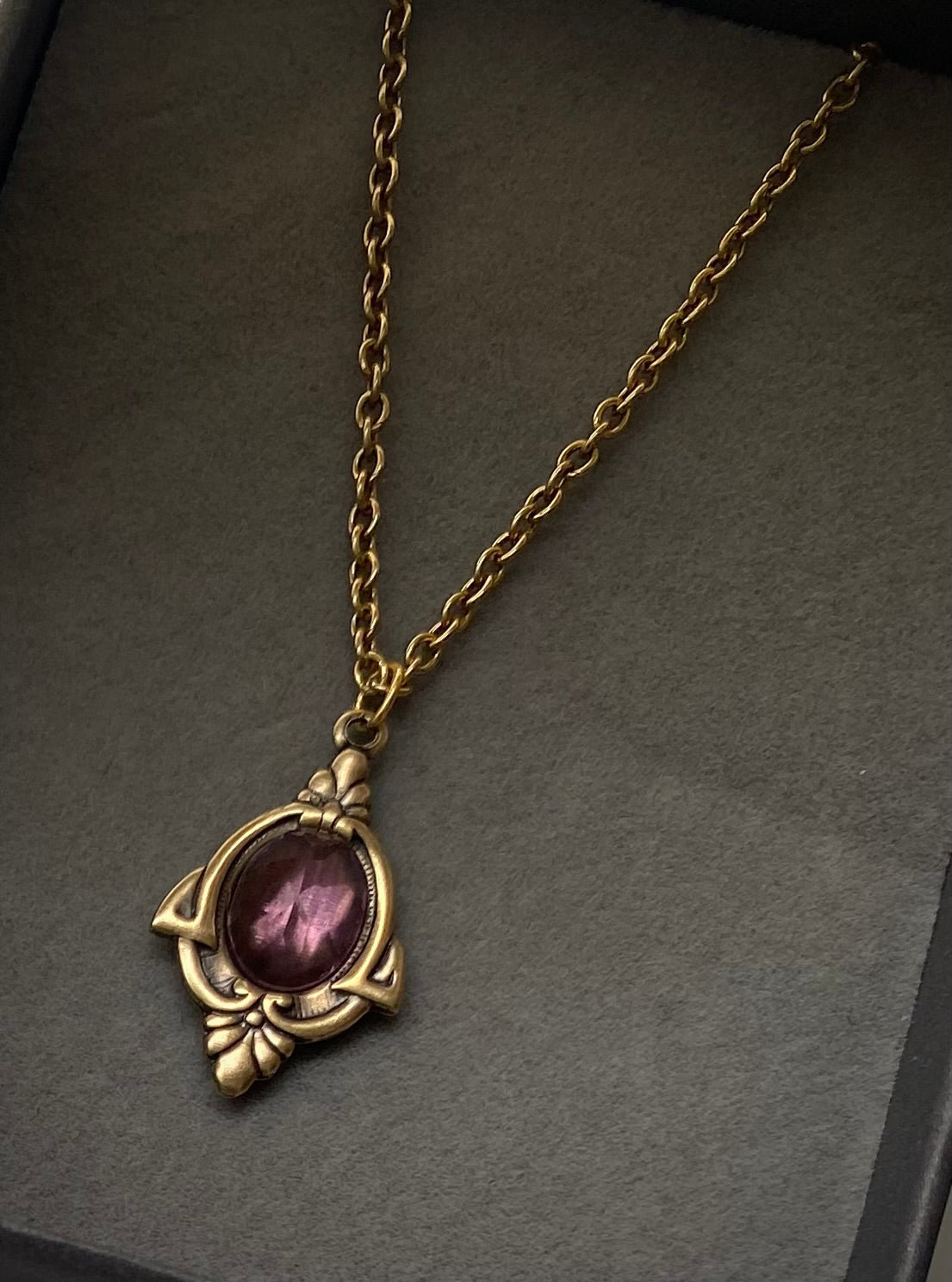 aria gold amethyst pendant