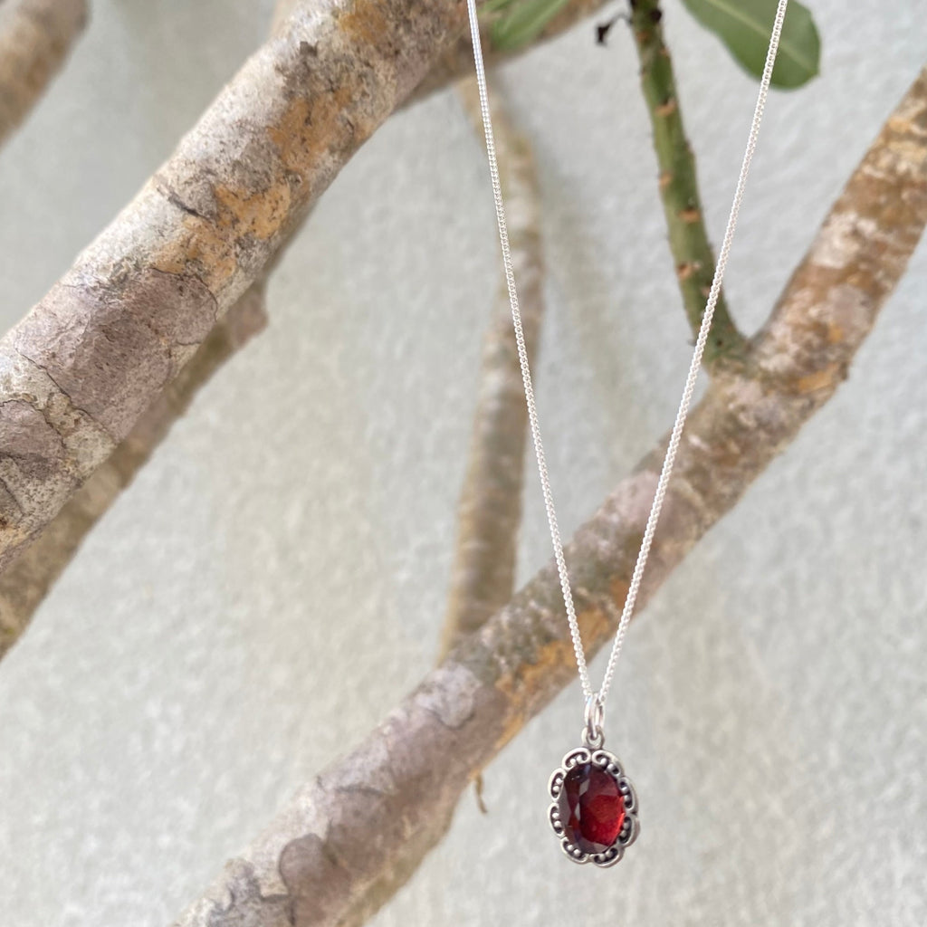 dahlia garnet silver necklace
