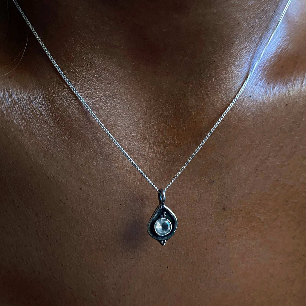 rose quartz silver necklace