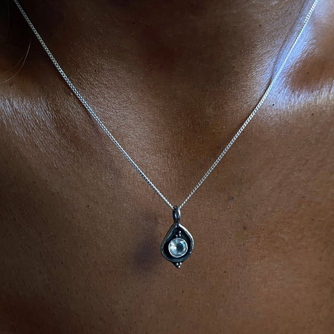 rose quartz silver necklace