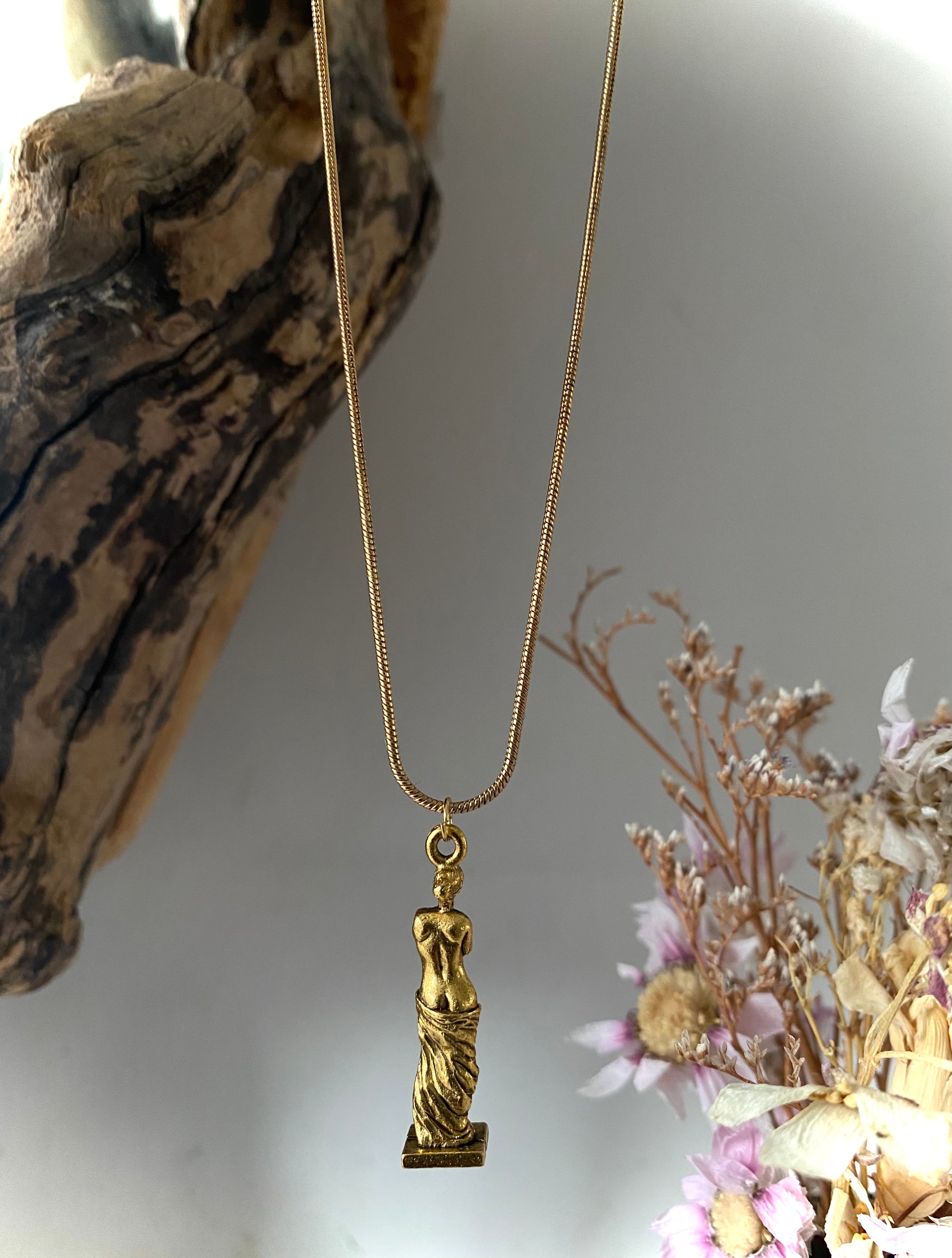 Aphrodite Gold Necklace