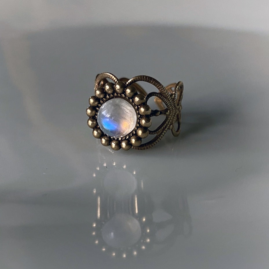 luna rainbow moonstone ring