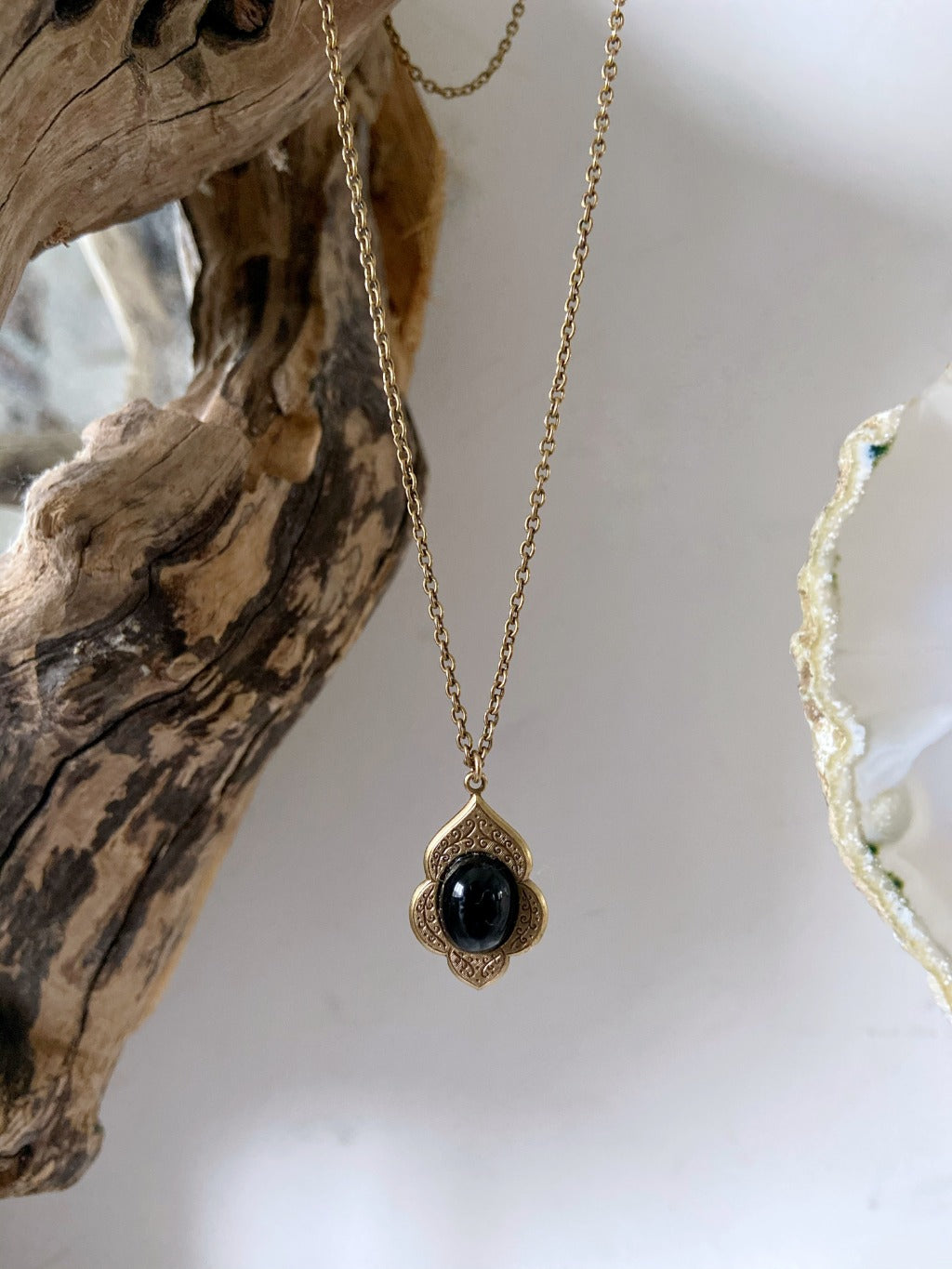 antique gold onyx necklace