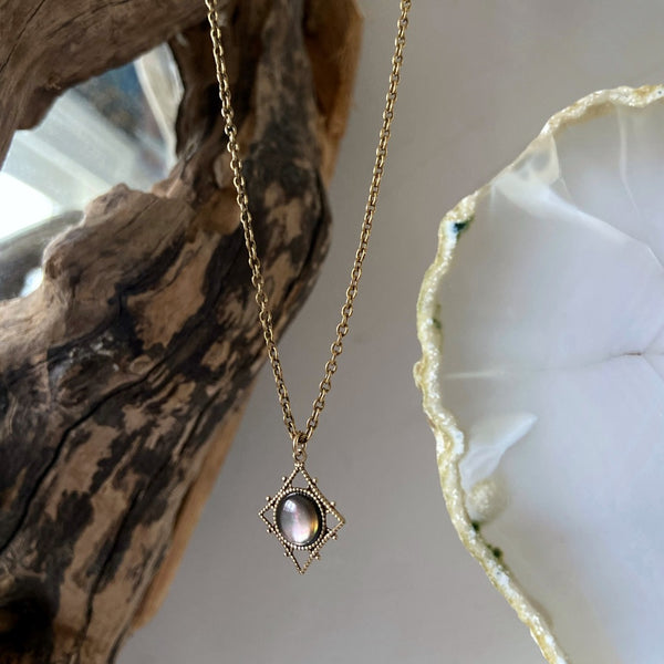 gold black pearl necklace
