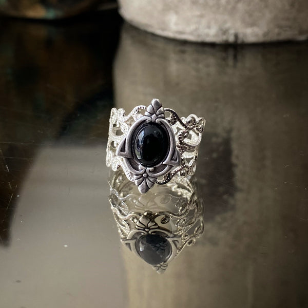 Aria Ornate Silver Onyx Ring