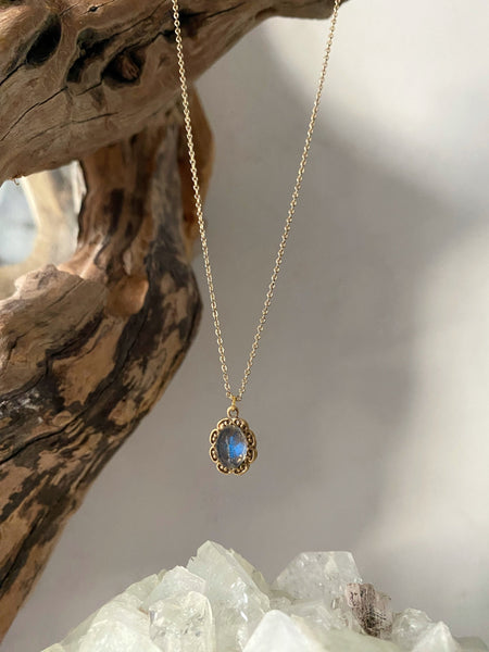 dahlia gold plated labradorite necklace