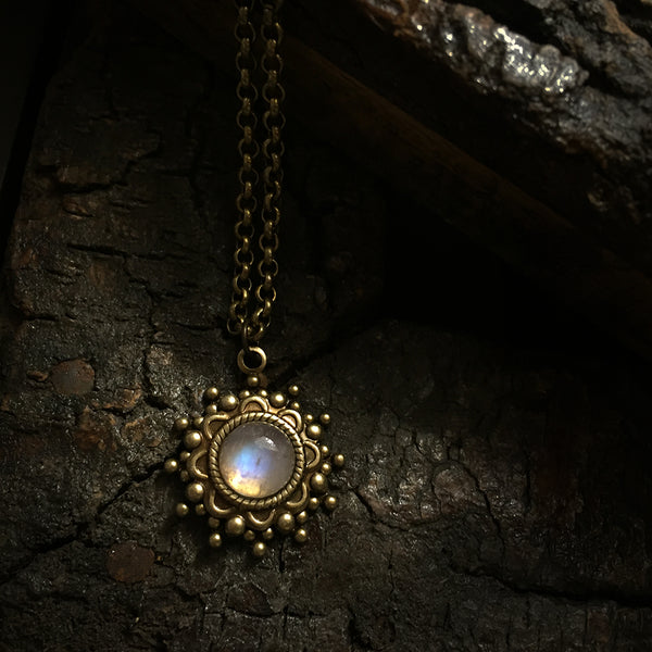 vintage moonstone necklace