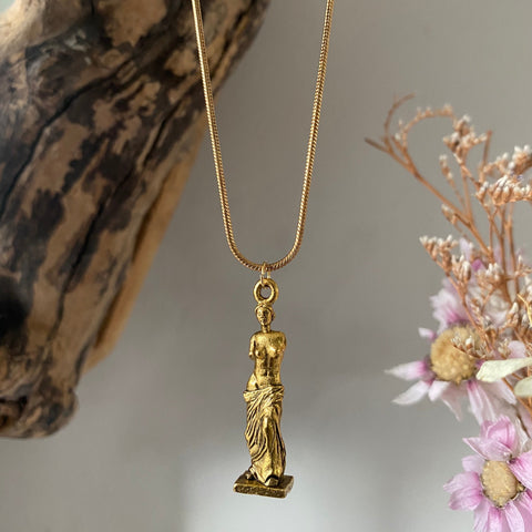 gold aphrodite necklace