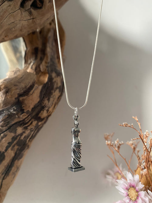 Aphrodite Silver Necklace