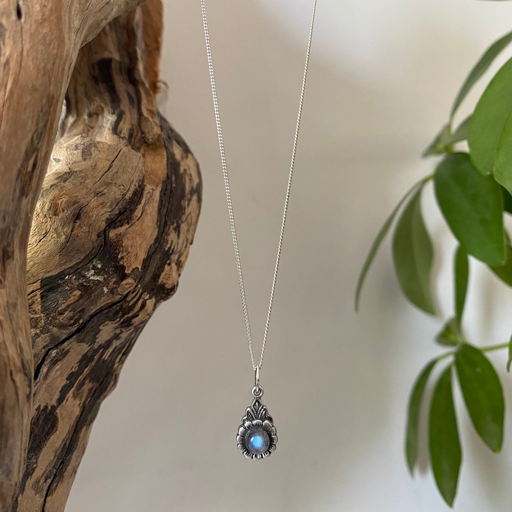arabella sterling silver labradorite necklace