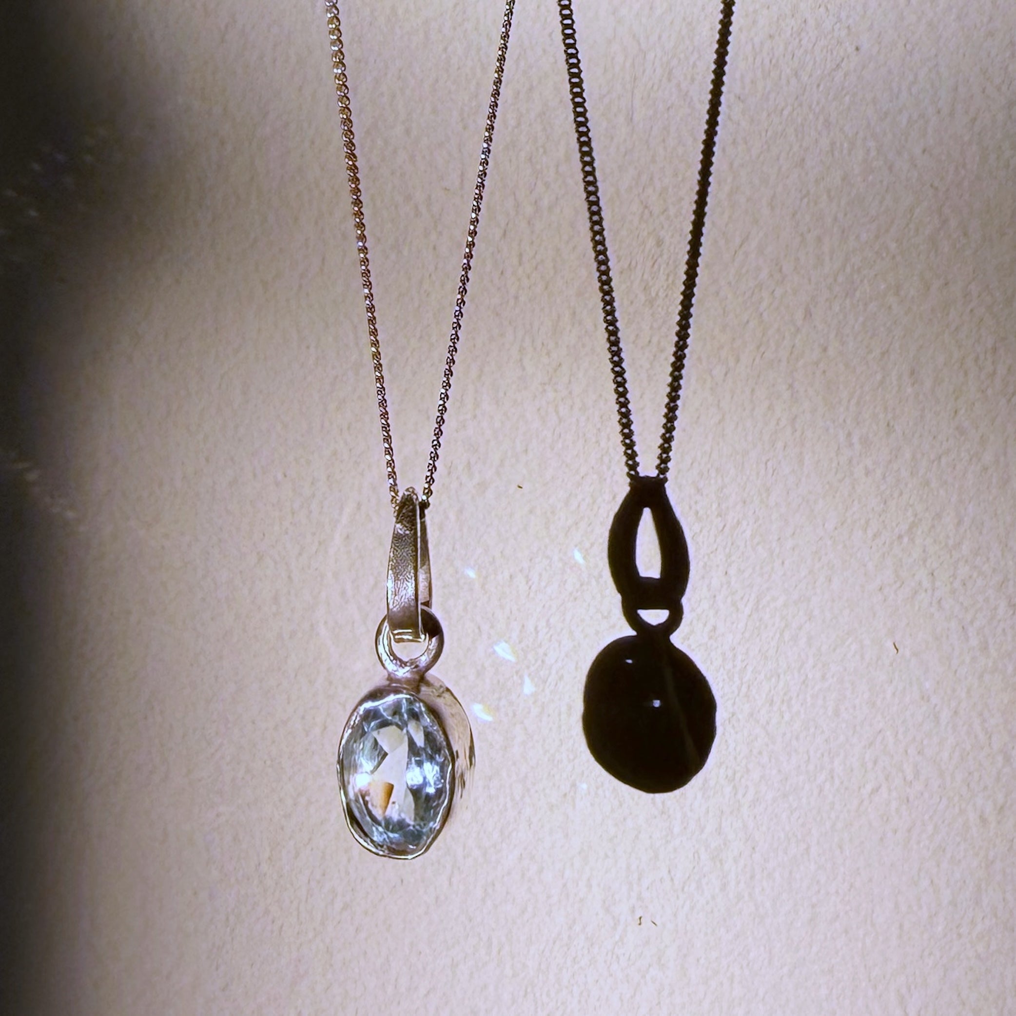blue topaz silver pendant close up