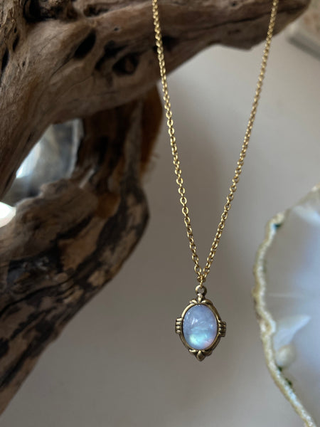 marya antique gold moonstone necklace