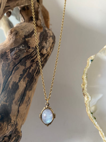 marya gold moonstone necklace