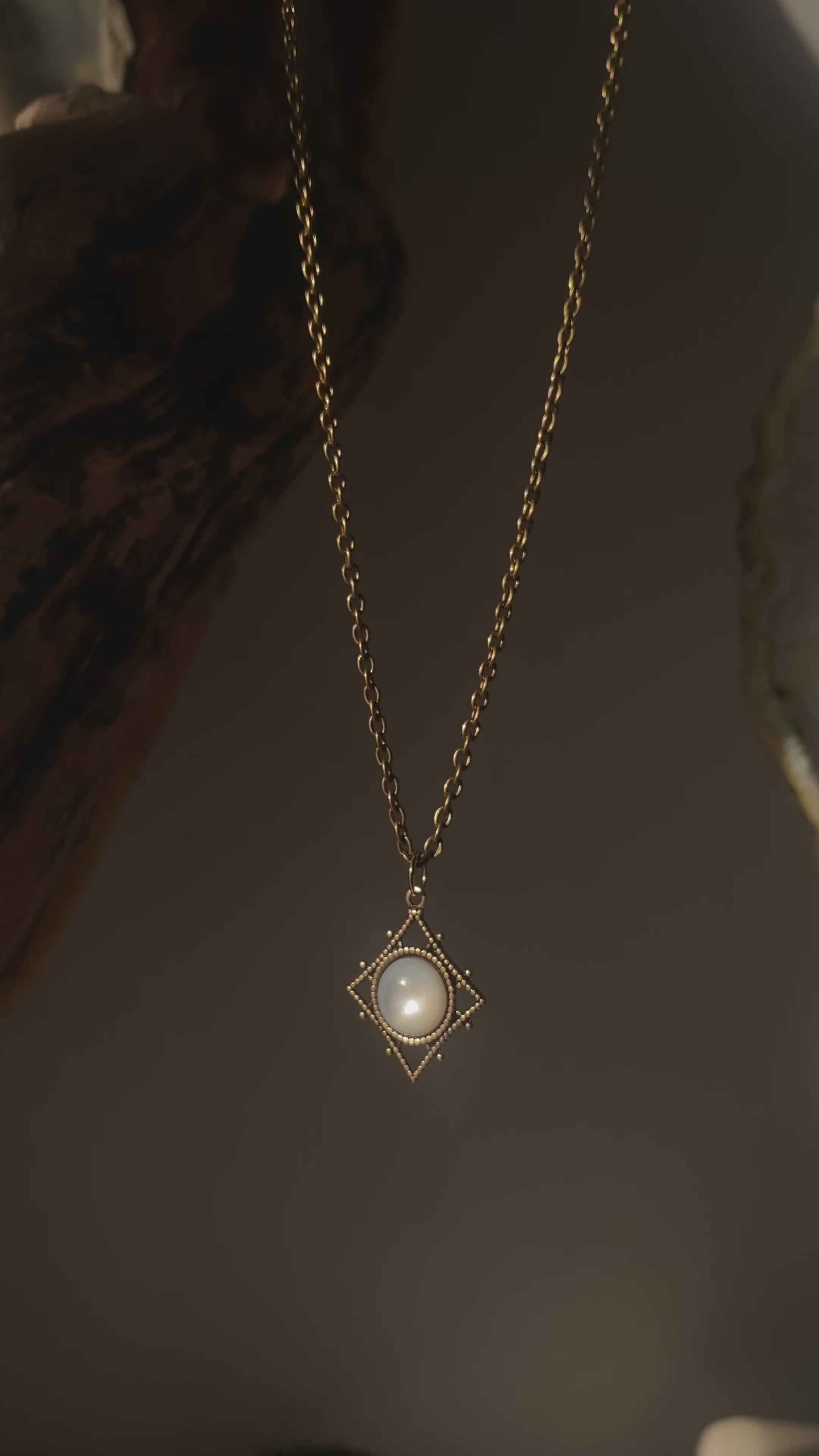 ophelia gold pearl necklace