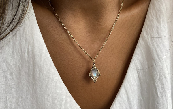 antique moonstone necklace